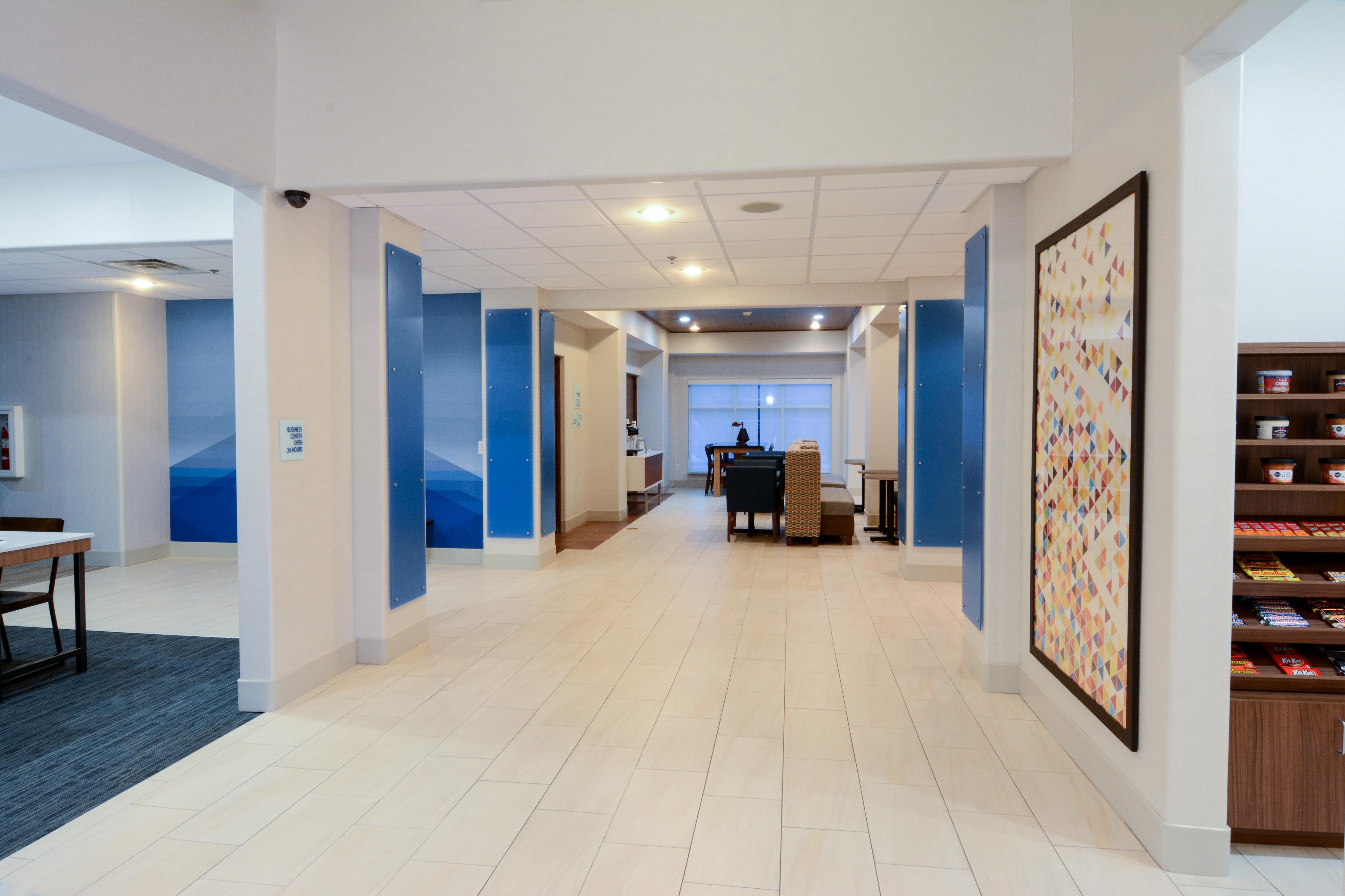Holiday Inn Express Hotel & Suites New Boston By Ihg Exterior photo