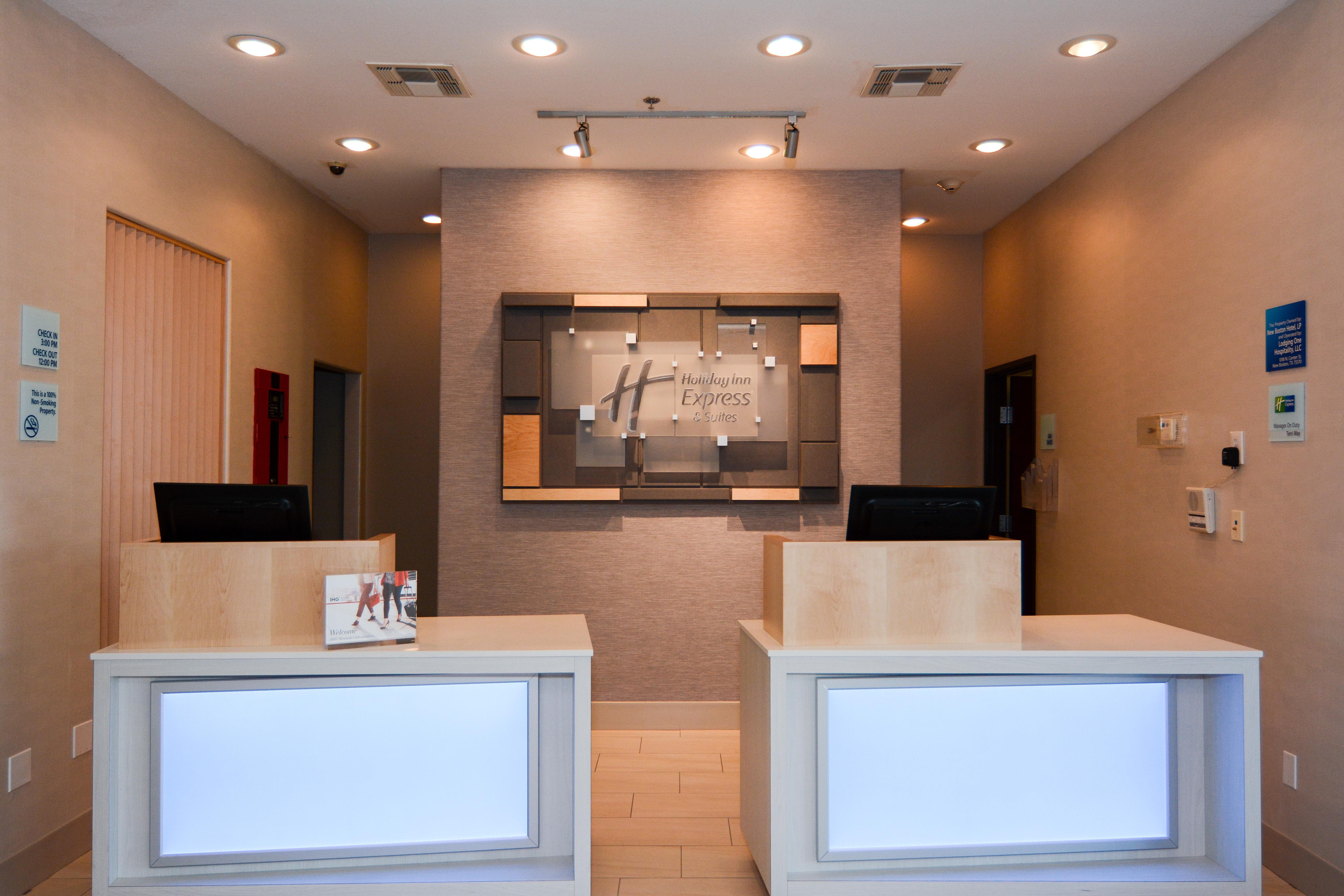 Holiday Inn Express Hotel & Suites New Boston By Ihg Exterior photo